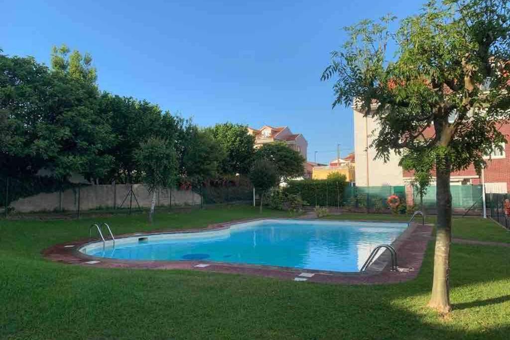 Apartmán Garaje Y Piscina Comunitaria! Suances Exteriér fotografie