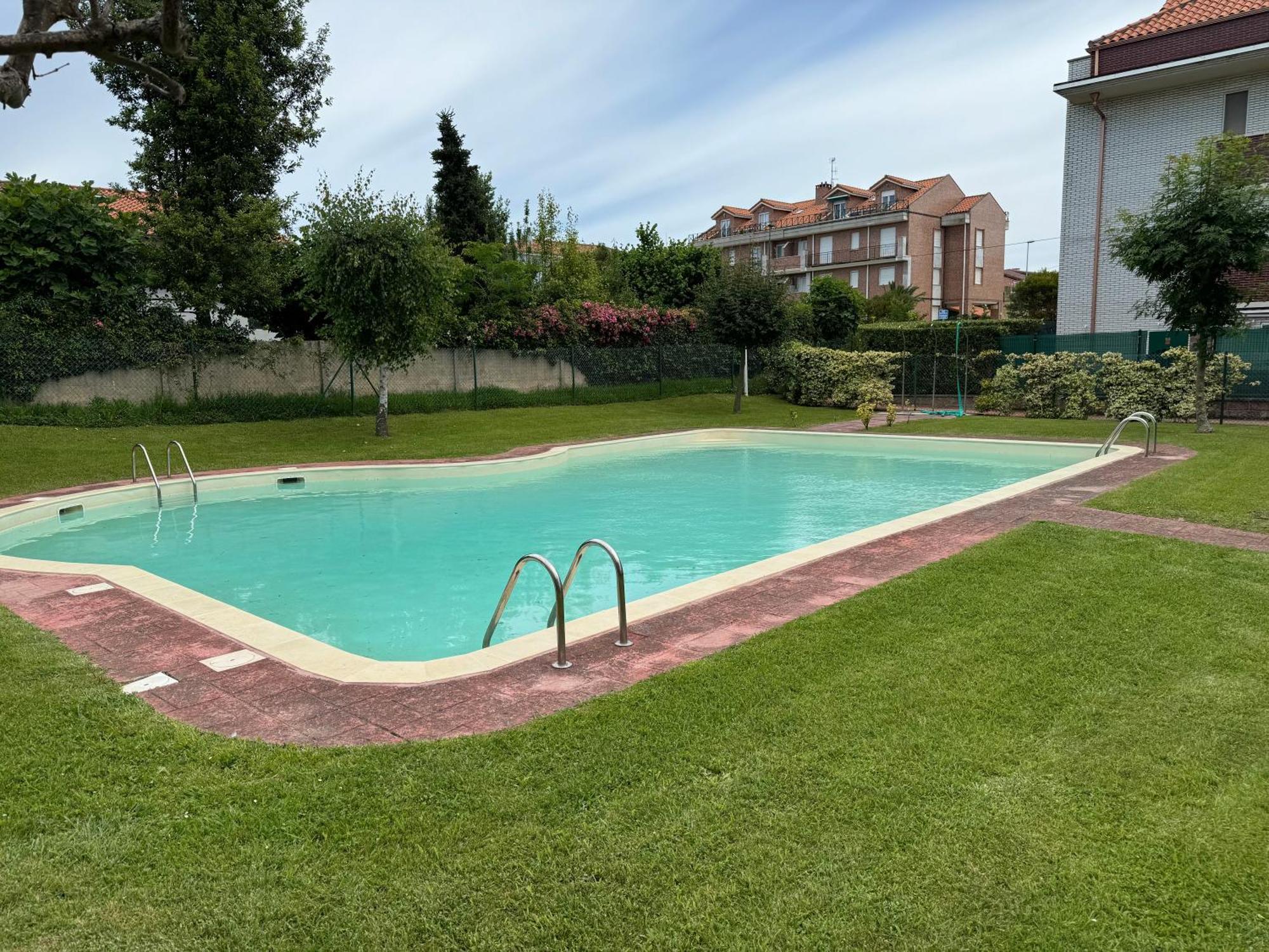 Apartmán Garaje Y Piscina Comunitaria! Suances Exteriér fotografie